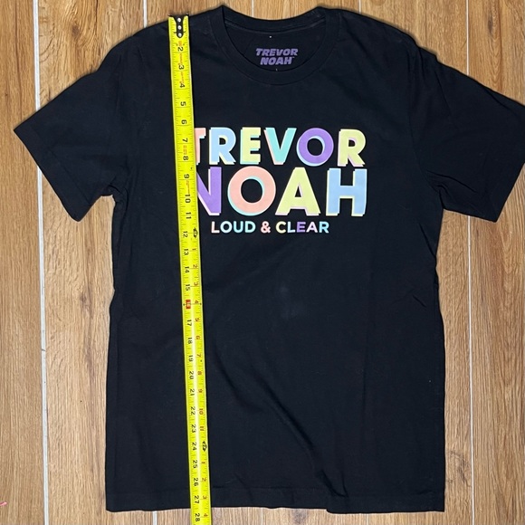 Trevor Noah Tour Shirt Loud & Clear Official LARGE Grammy Host Comedy Daily Show - Picture 5 of 5